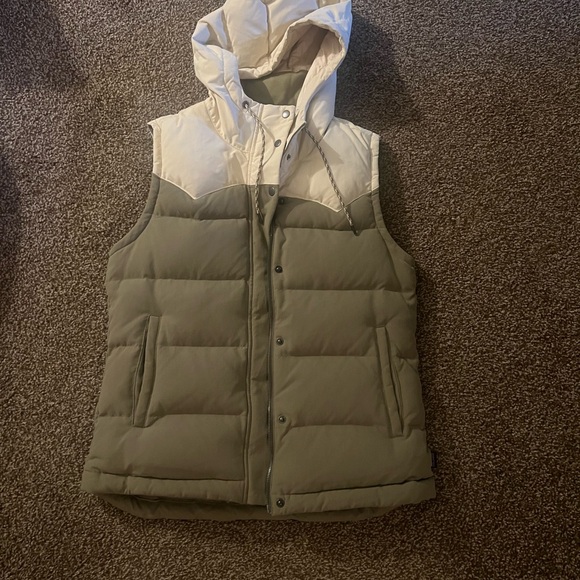 Patagonia Jackets & Blazers - Patagonia down Two-Tone Puffer Vest with Hood
